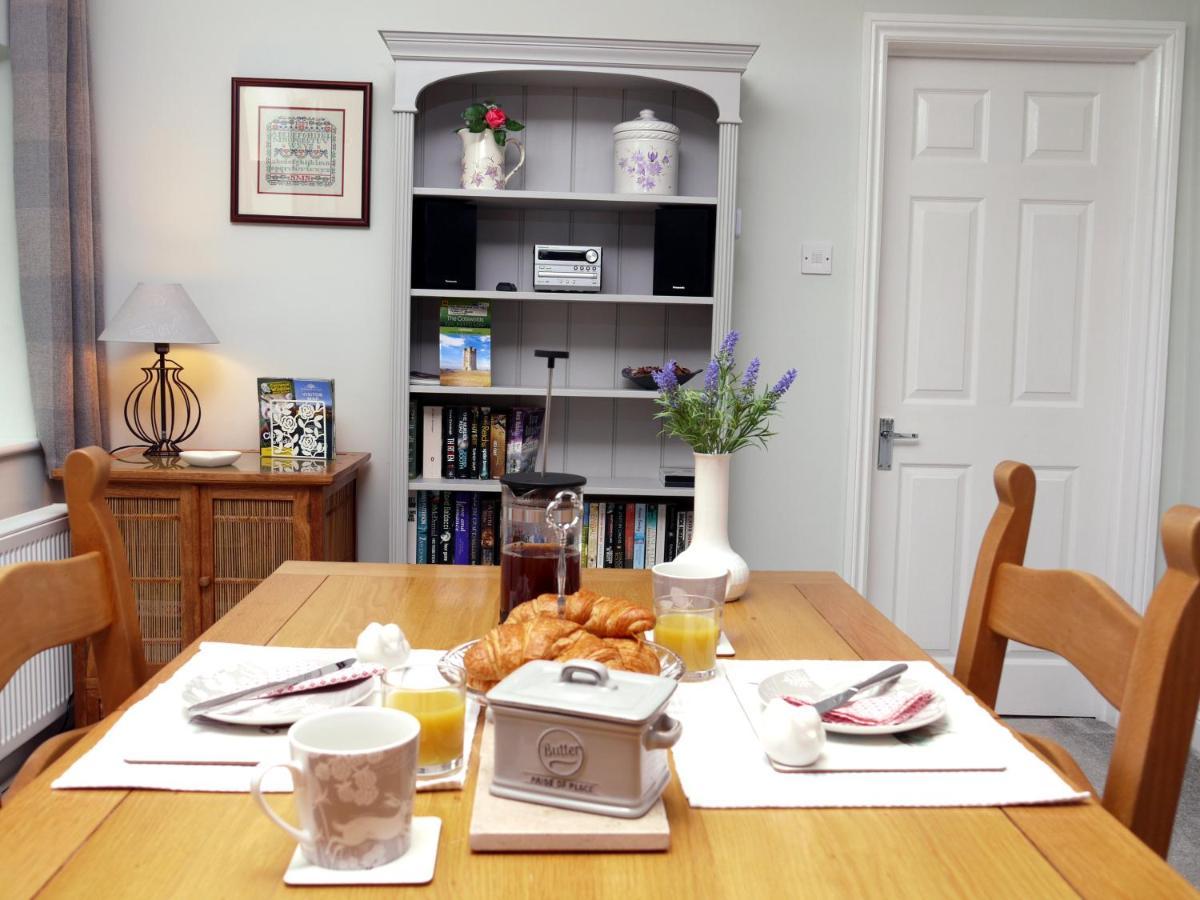 Cosy Stone Cottage, The Bungalow Perrotts Brook 시런세스터 외부 사진