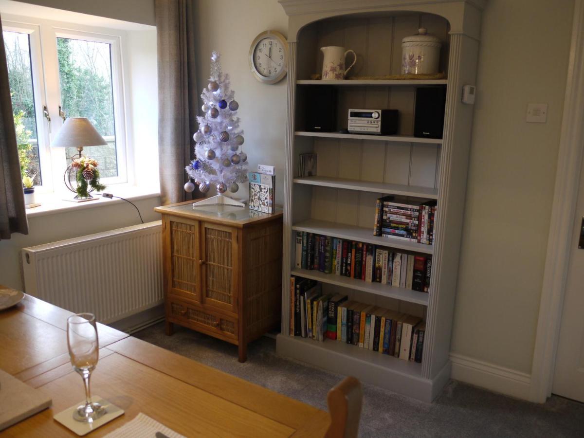 Cosy Stone Cottage, The Bungalow Perrotts Brook 시런세스터 외부 사진